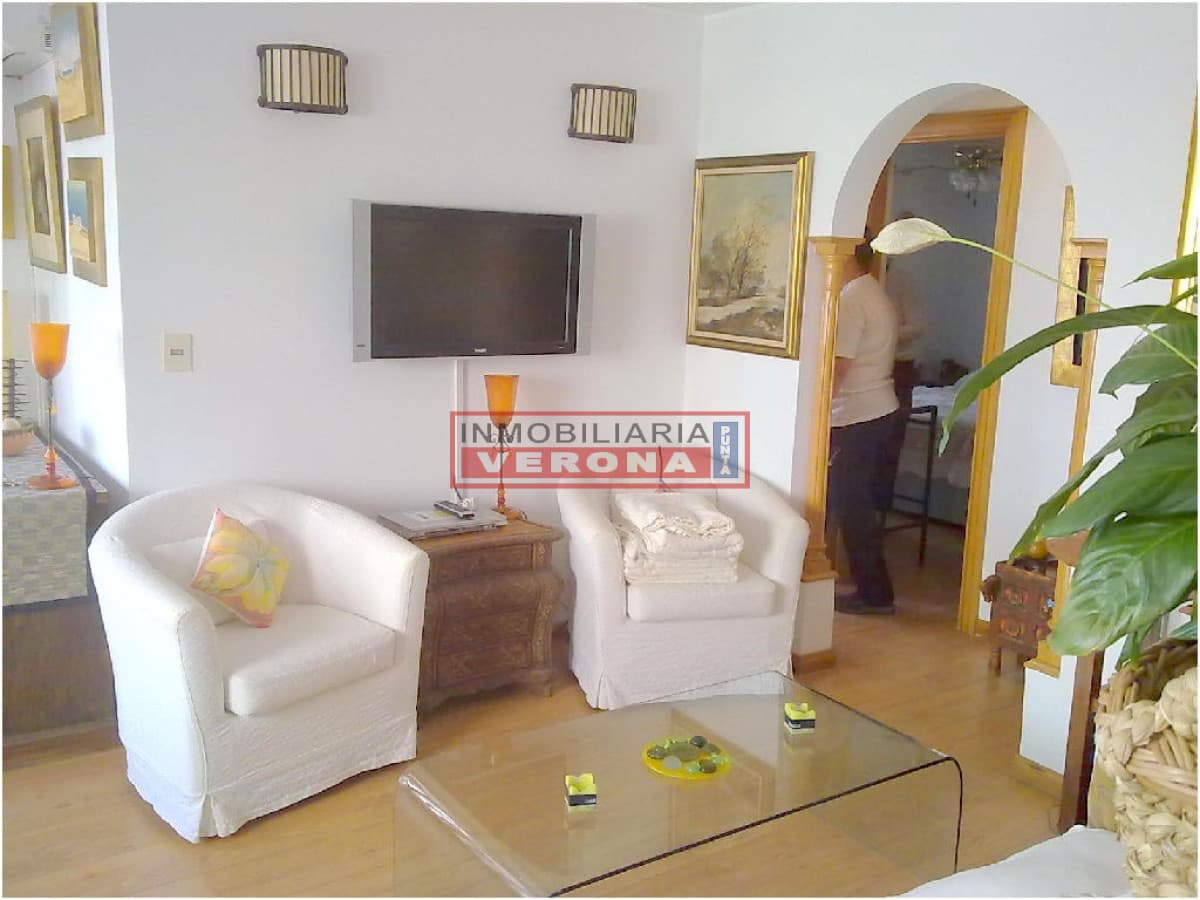 Apartamento en Peninsula, 2 dormitorios *A 200 mts del PUERTO !!!   - Inmobiliaria Verona Punta