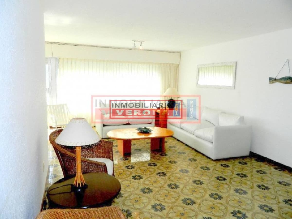 Apartamento en Peninsula, 3 dormitorios * - Inmobiliaria Verona Punta