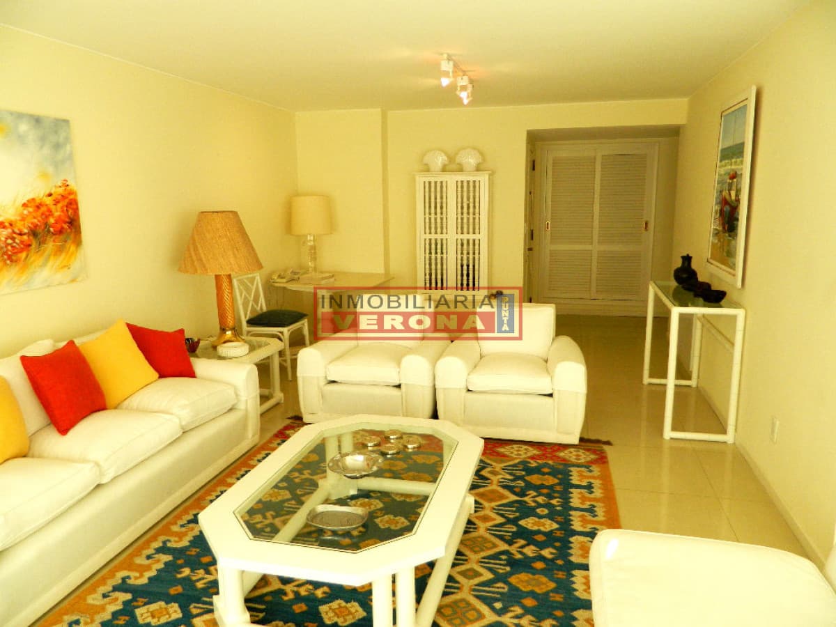 Apartamento en Peninsula, 3 dormitorios * - Inmobiliaria Verona Punta