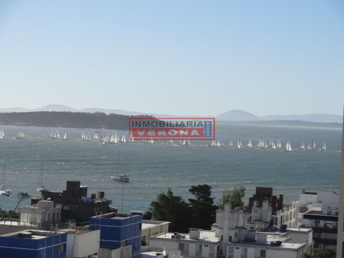 Apartamento en Peninsula, 2 dormitorios * - Inmobiliaria Verona Punta