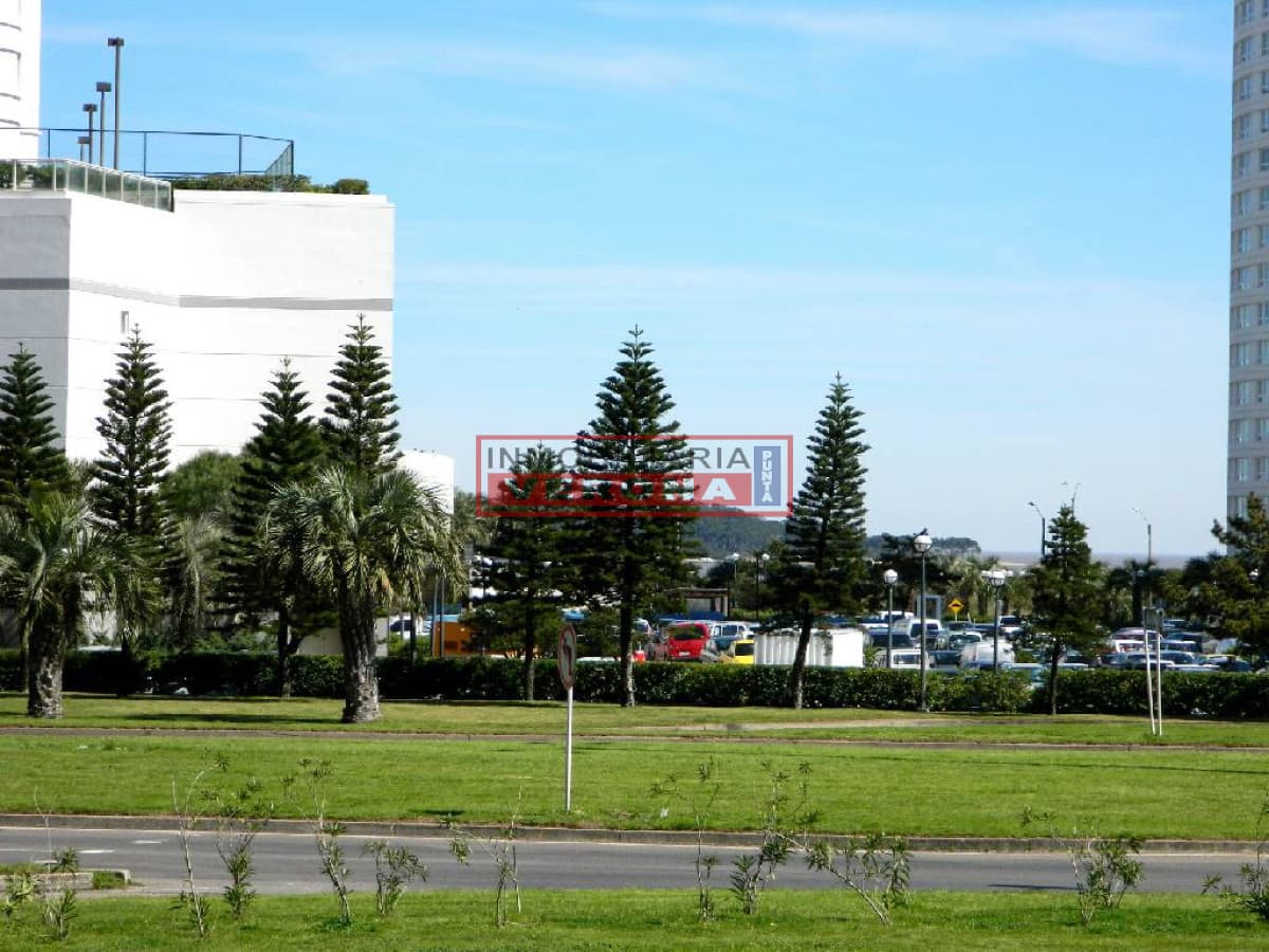 TORRE DEL MAR !!! (PDA 3 (Detrás de ENJOY) - Inmobiliaria Verona Punta
