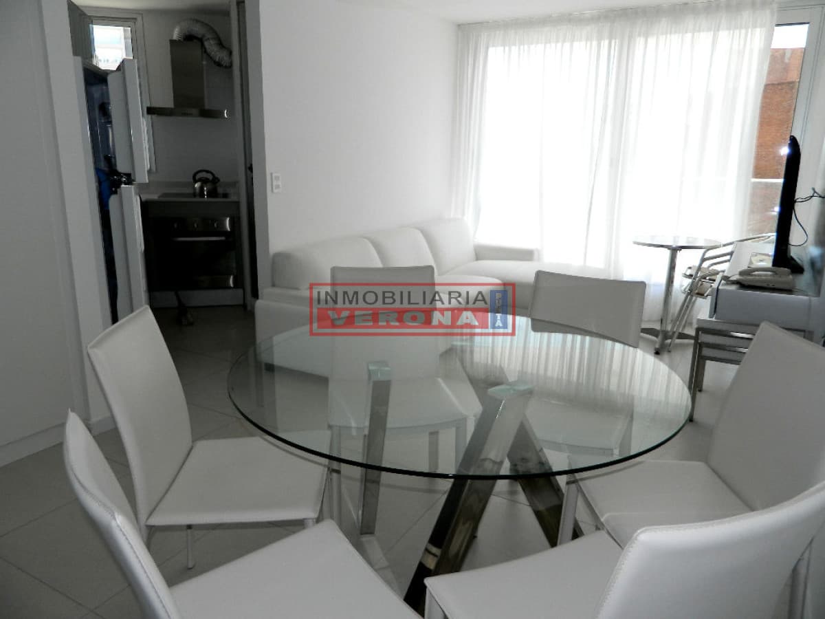 Apartamento en Peninsula, 2 dormitorios * - Inmobiliaria Verona Punta