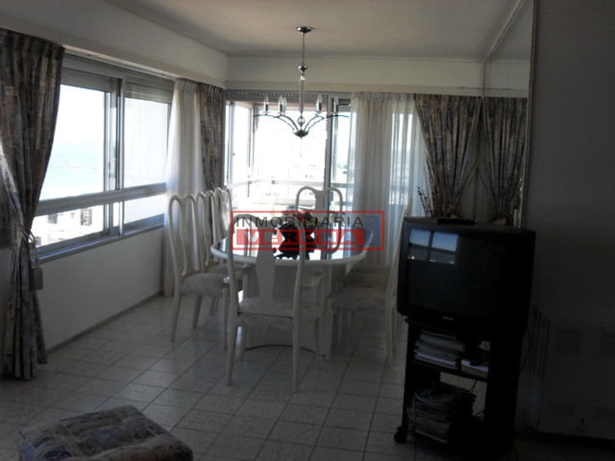 Apartamento en Peninsula, 2 dormitorios * - Inmobiliaria Verona Punta