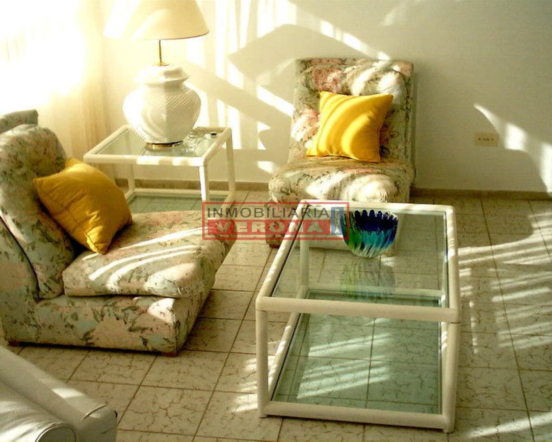 En Torre de Categoría a mts del PUERTO !!! - Inmobiliaria Verona Punta