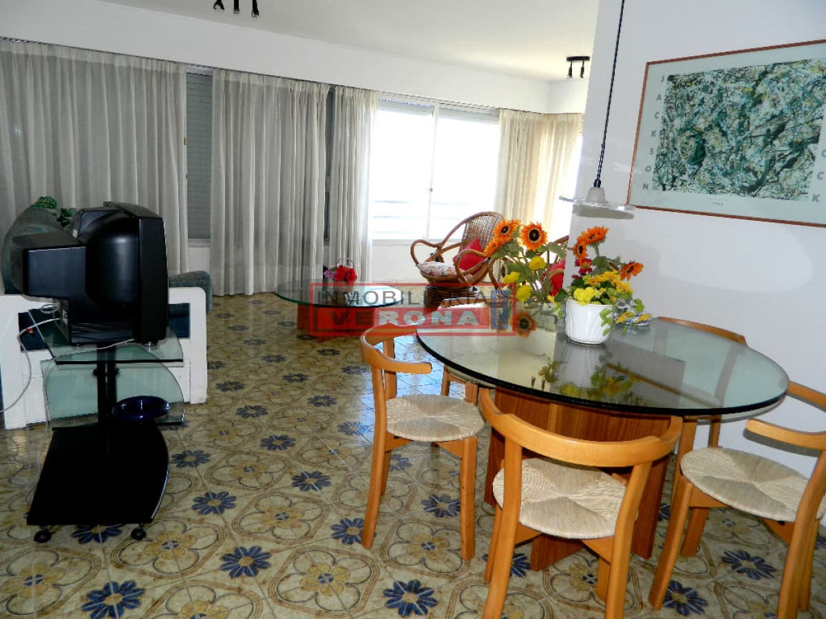 Apartamento en Peninsula, 2 dormitorios * - Inmobiliaria Verona Punta