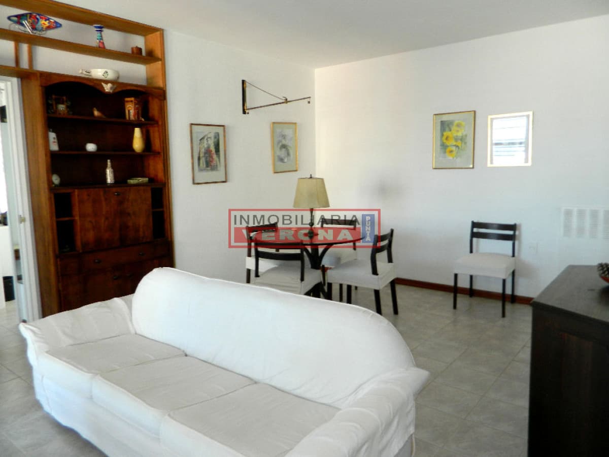 Apartamento en Peninsula, 2 dormitorios * - Inmobiliaria Verona Punta