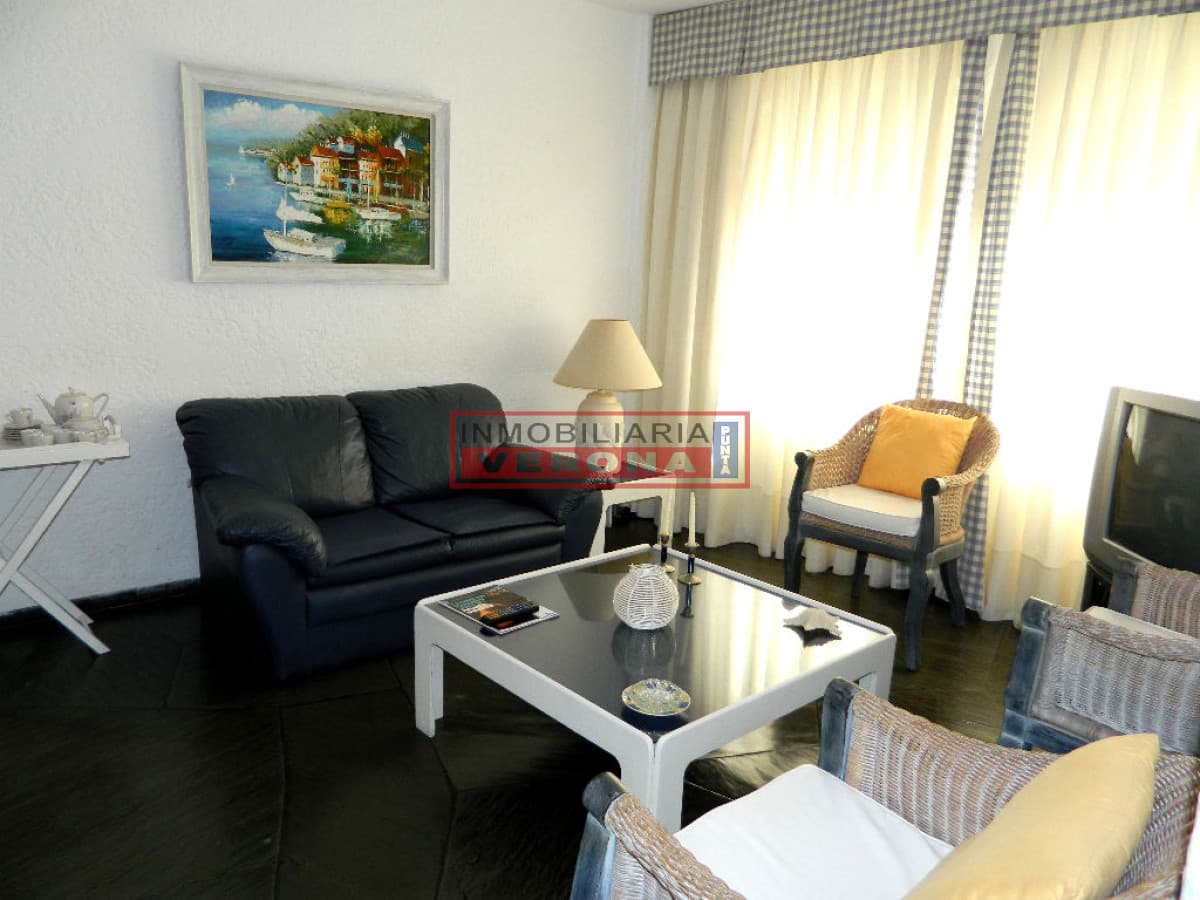 Apartamento en Mansa, 2 dormitorios * - Inmobiliaria Verona Punta