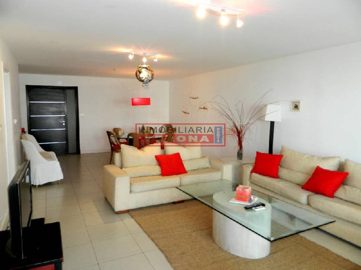 Apartamento en Brava, 3 dormitorios * - Inmobiliaria Verona Punta