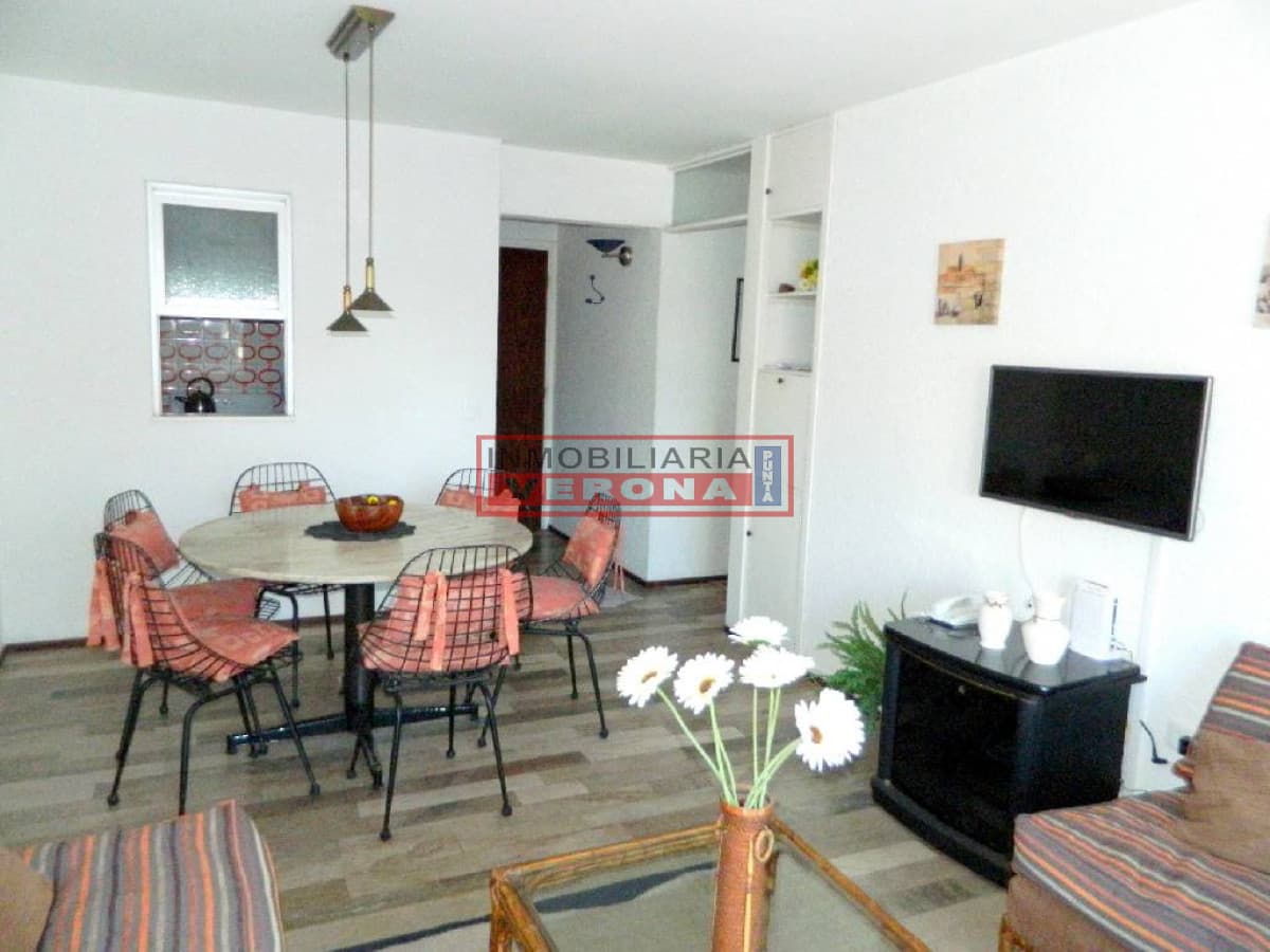 Apartamento en Peninsula, 2 dormitorios * - Inmobiliaria Verona Punta