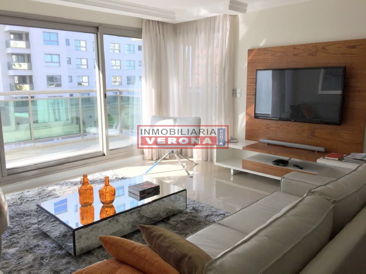 Excelente apartamento en Torre Imperiale ! - Inmobiliaria Verona Punta