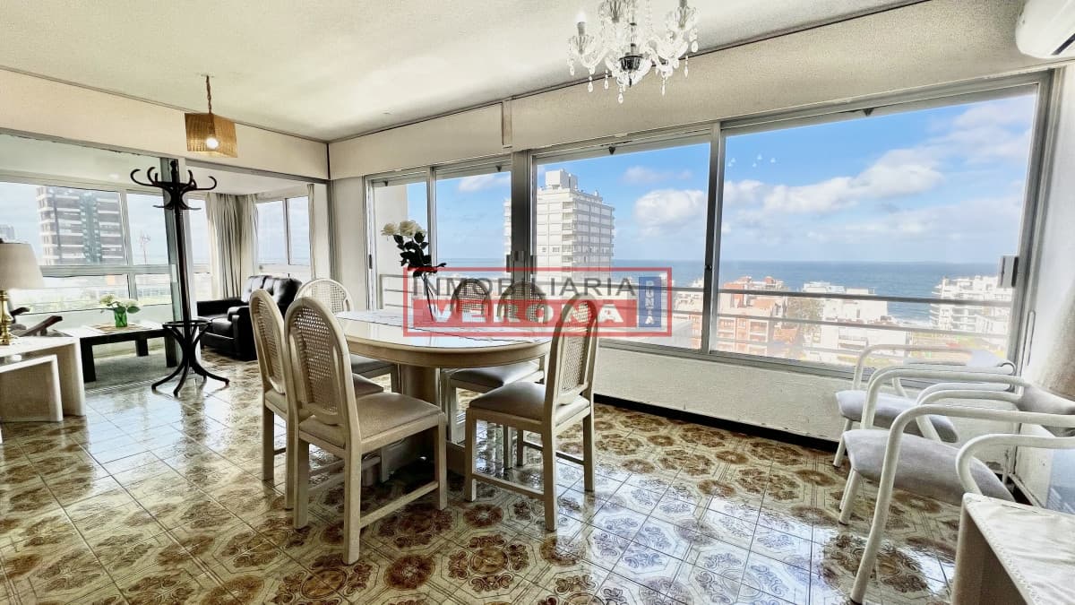 Apartamento Torre Verona 2 dorms y medio, 90m2 Próximo al Puerto - Inmobiliaria Verona Punta