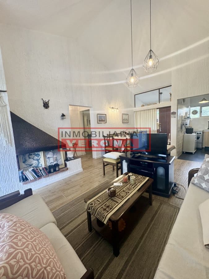 APTO 2 DORMITORIOS ESTILO CASA - ZONA CANTEGRIL PUNTA DEL ESTE - Inmobiliaria Verona Punta