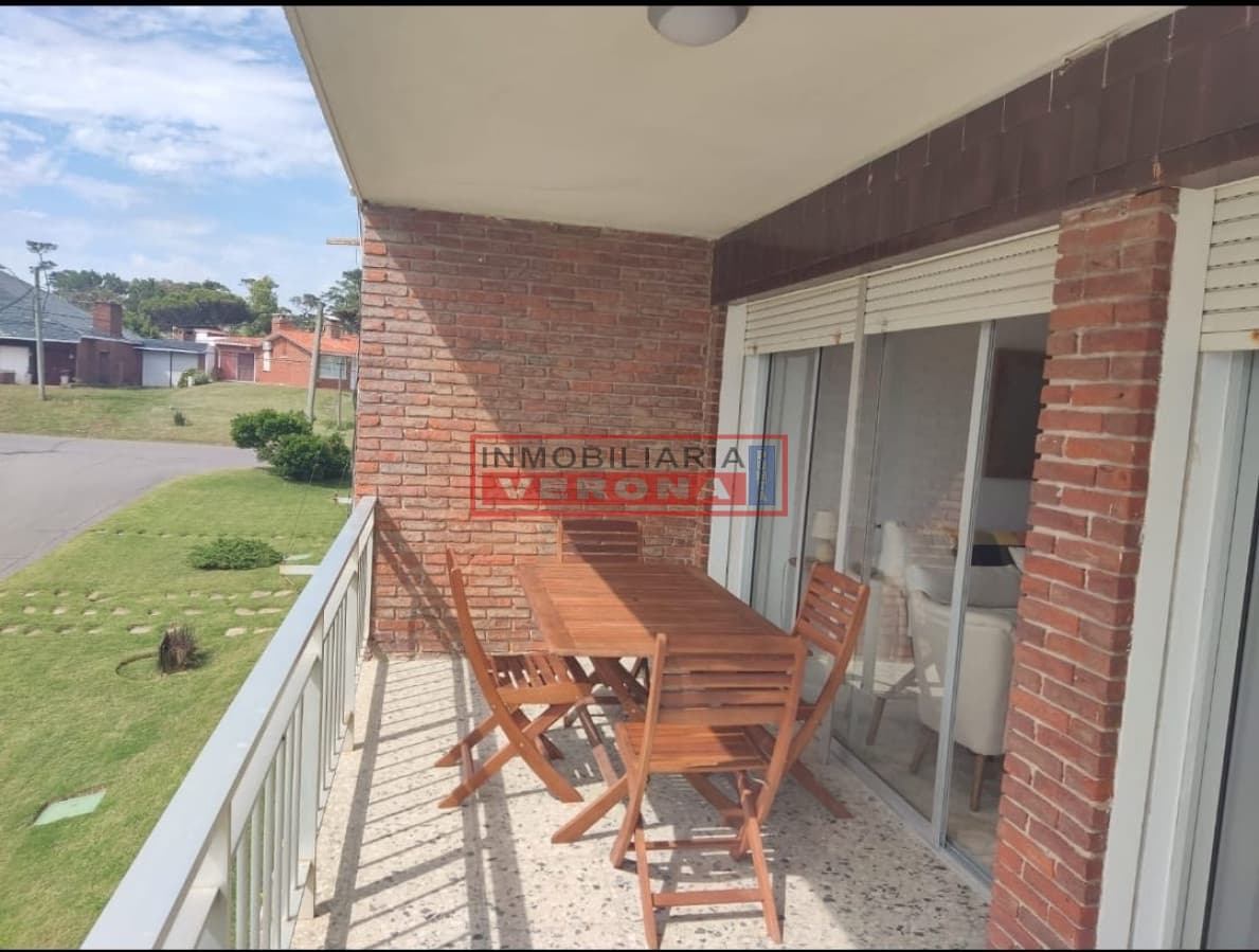 Apto. en Playa Mansa a mts del Mar - Inmobiliaria Verona Punta