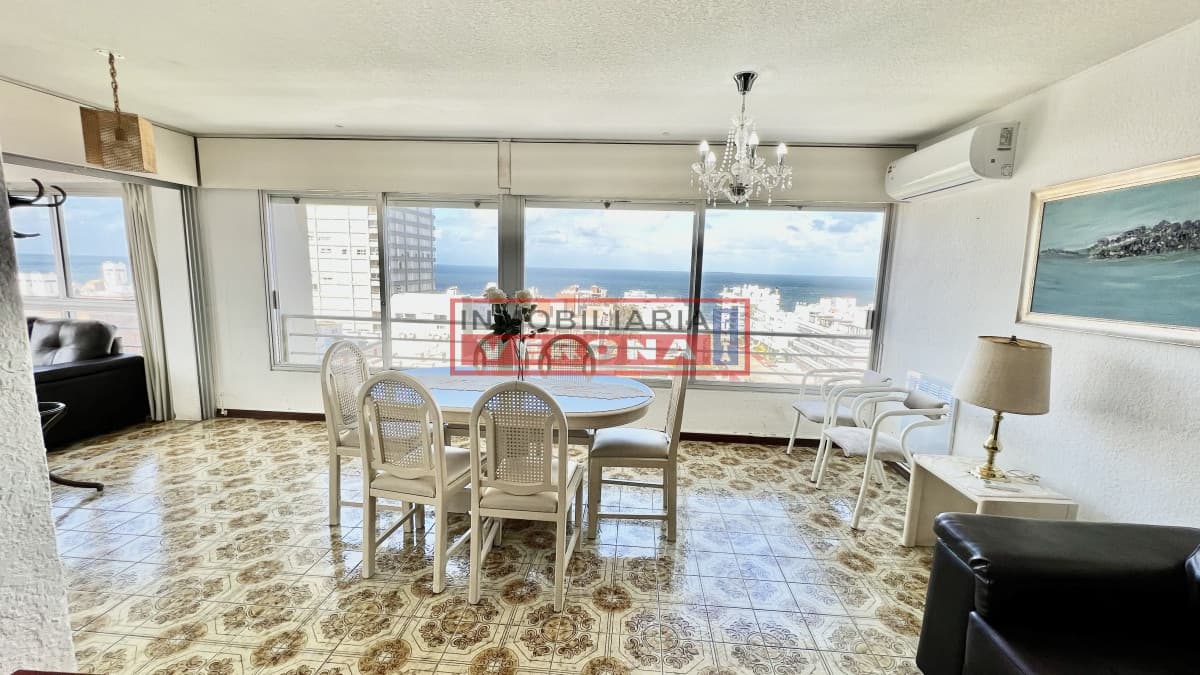 Apartamento Torre Verona 2 dorms y medio, 90m2 Próximo al Puerto - Inmobiliaria Verona Punta
