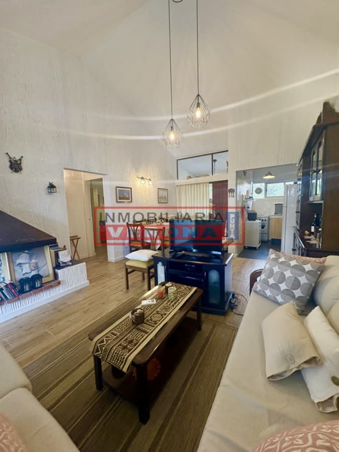 APTO 2 DORMITORIOS ESTILO CASA - ZONA CANTEGRIL PUNTA DEL ESTE - Inmobiliaria Verona Punta