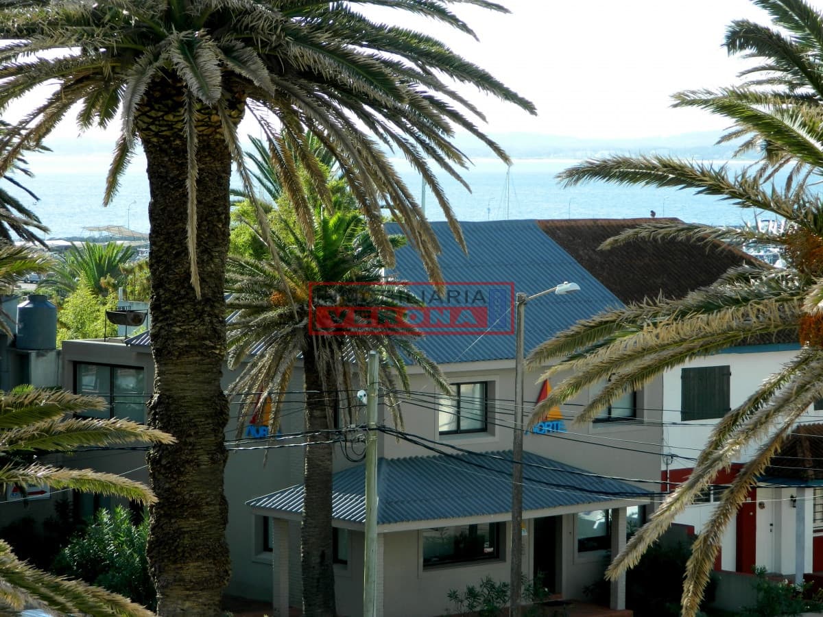 OPORTUNIDAD REBAJADA - IMPECABLE AL PUERTO !!!  - Inmobiliaria Verona Punta