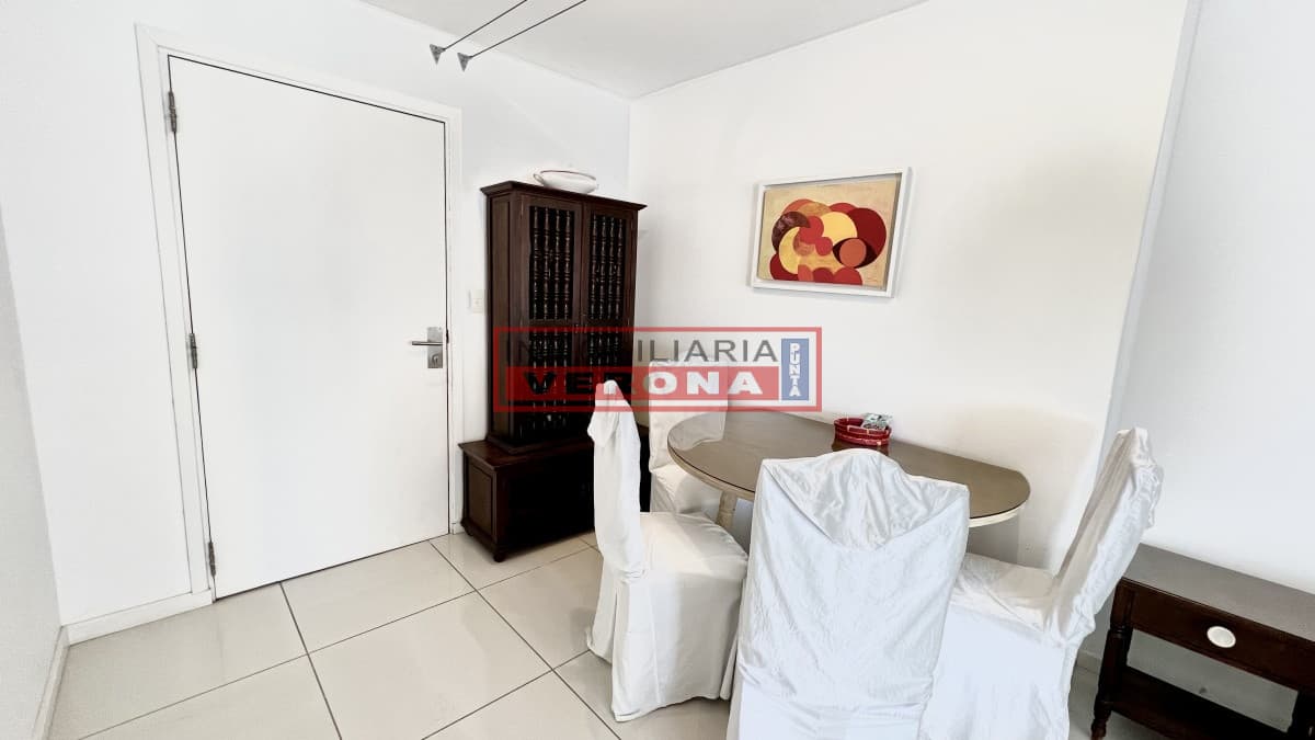 Apto completamente reciclado a mts del PUERTO! - Inmobiliaria Verona Punta
