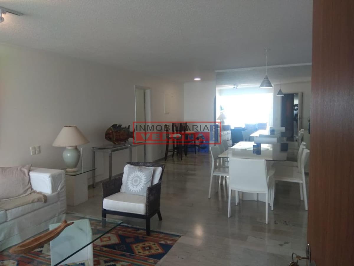 Excelente apartamento con vista al puerto - Inmobiliaria Verona Punta