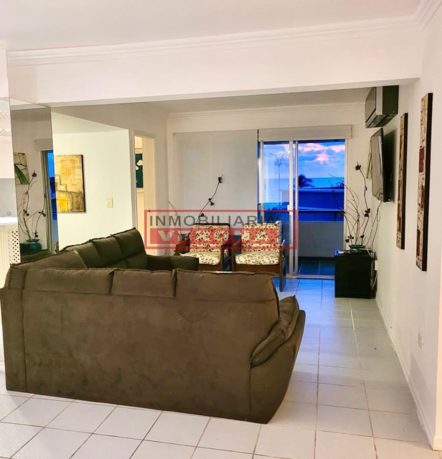 Apartamento 3 dormitorios - Primera línea Playa Mansa - Inmobiliaria Verona Punta