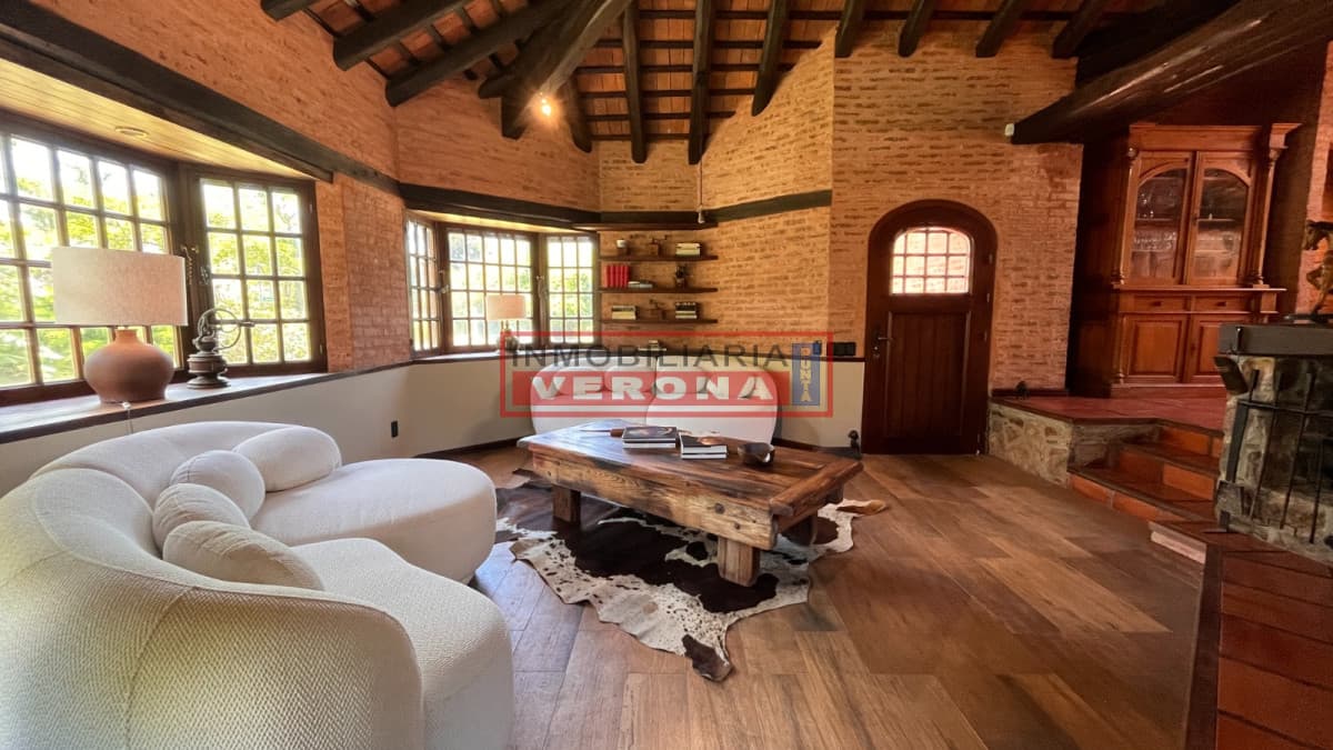 Alquiler temporario de Casa 3 DORMITORIOS en Playa Montoya - Inmobiliaria Verona Punta