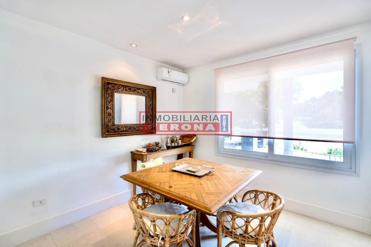 EXCELENTE PROPIEDAD AL CAMPO DE GOLF - Inmobiliaria Verona Punta