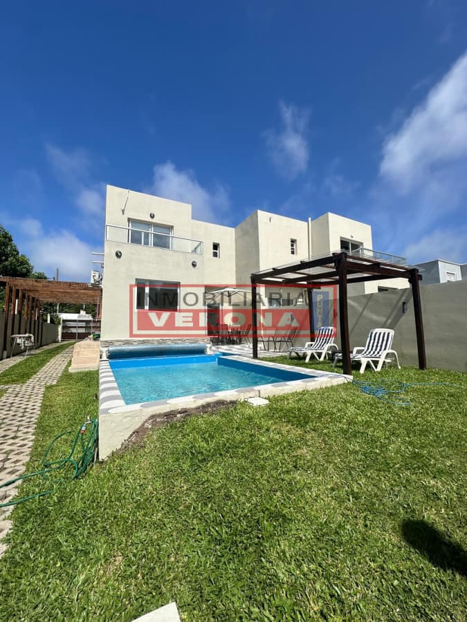 Chalet en Pinares - Inmobiliaria Verona Punta