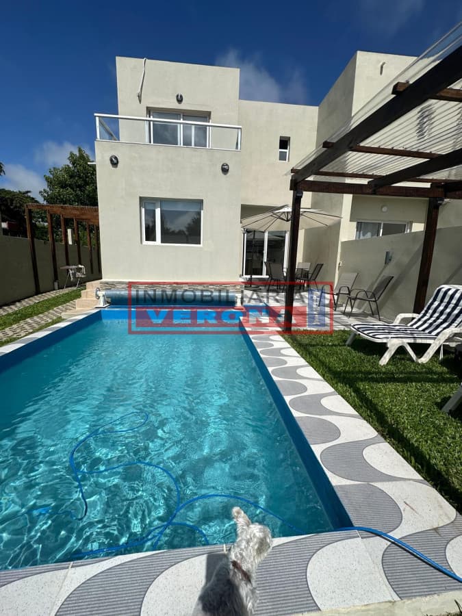 Chalet en Pinares - Inmobiliaria Verona Punta