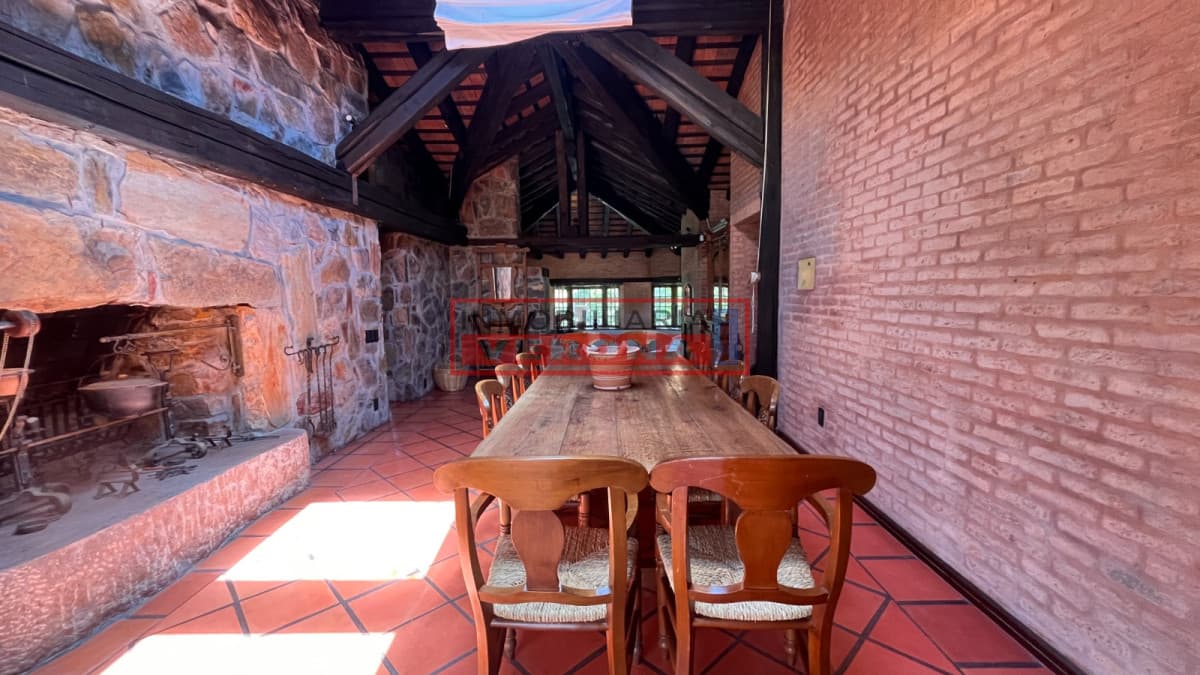 Alquiler temporario de Casa 3 DORMITORIOS en Playa Montoya - Inmobiliaria Verona Punta