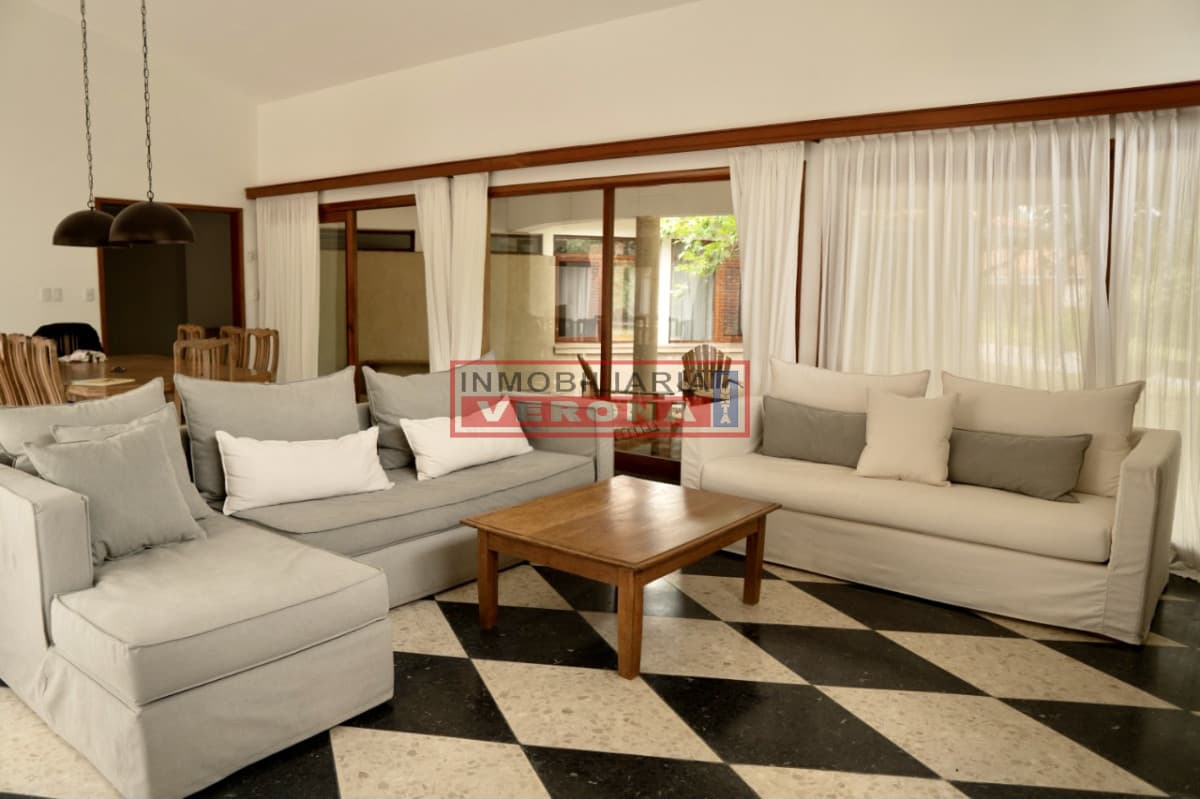Casa en Mansa - Punta del Este - Inmobiliaria Verona Punta