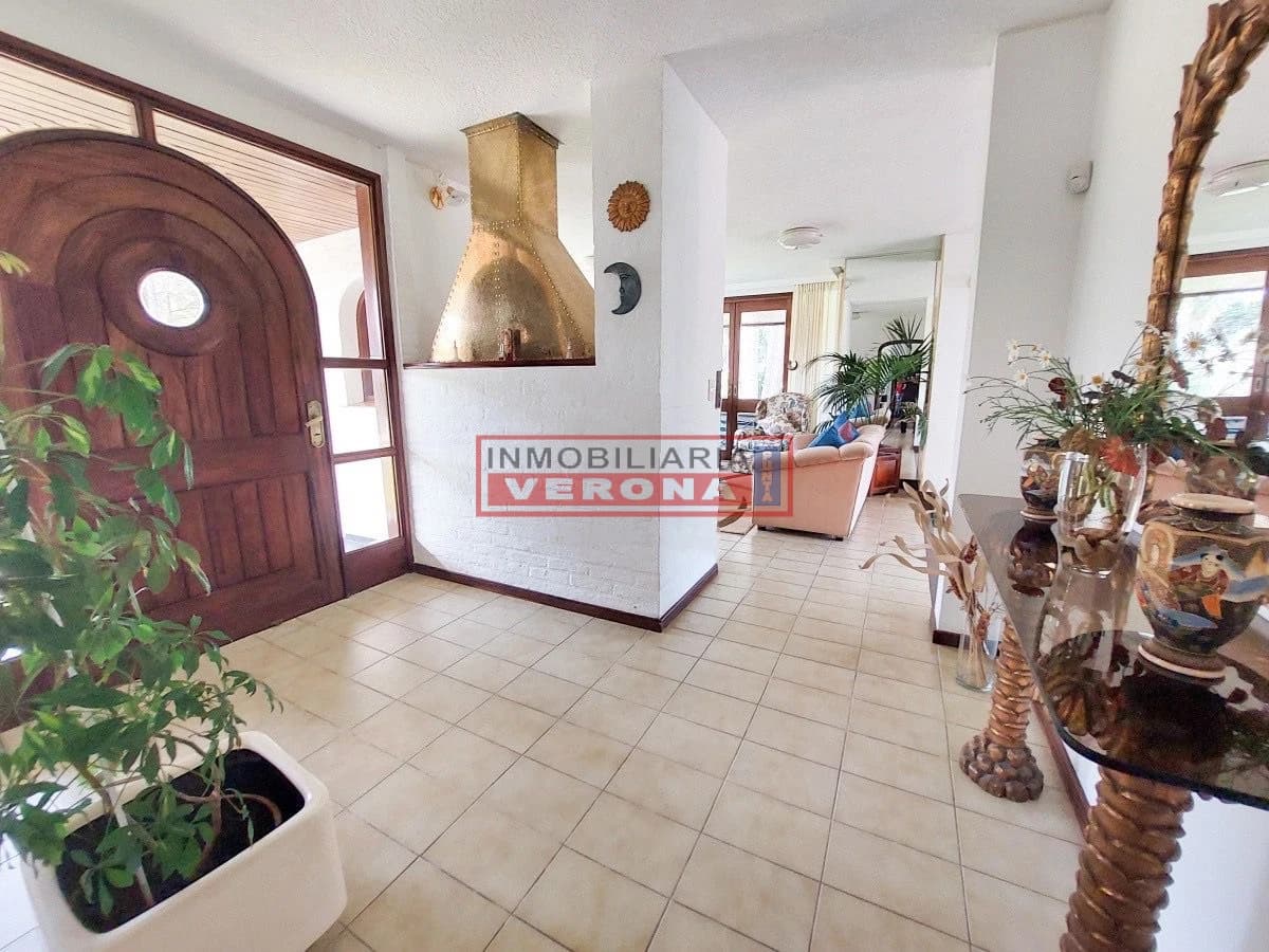 RESIDENCIA A MTS DEL SHOPPING!!! - Inmobiliaria Verona Punta