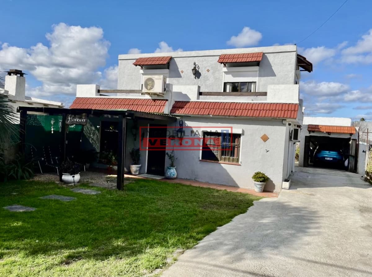 Casa en dos plantas - Bo Biarritz, Maldonado  - Inmobiliaria Verona Punta