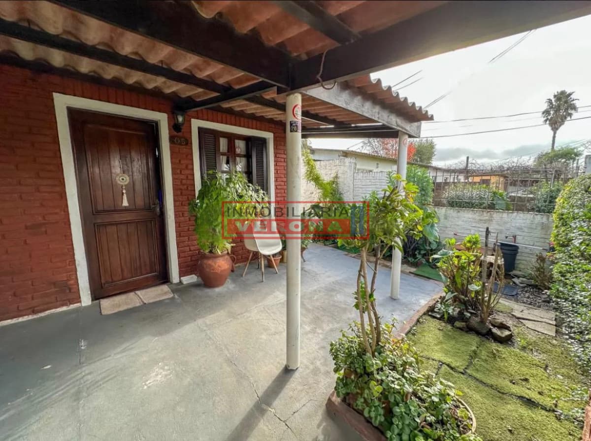 Maldonado, Casa De 3 Dormitorios + Apartamento Independiente - Inmobiliaria Verona Punta