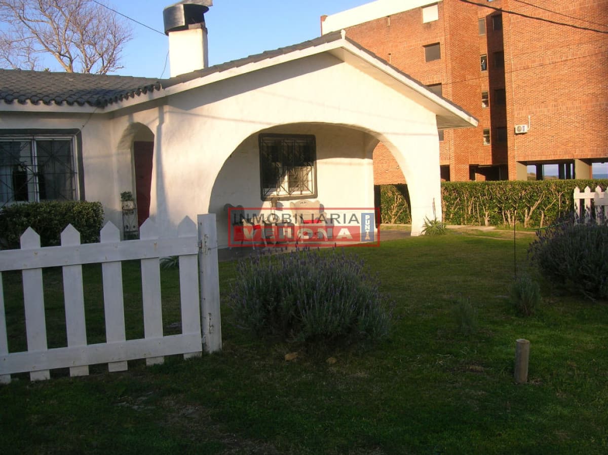 Casa en Brava, 3 dormitorios * - Inmobiliaria Verona Punta