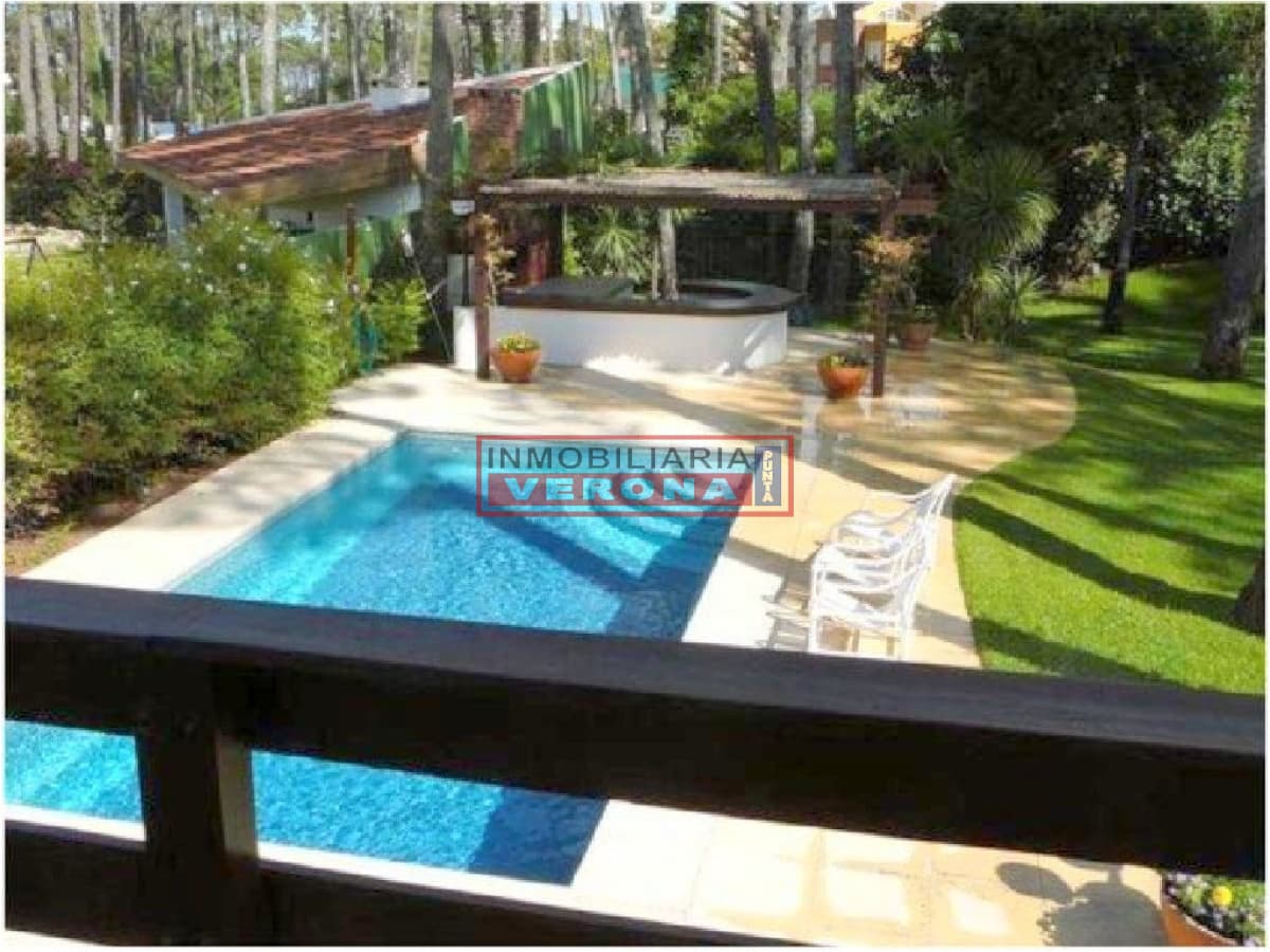 Casa en Mansa, 4 dormitorios * - Inmobiliaria Verona Punta