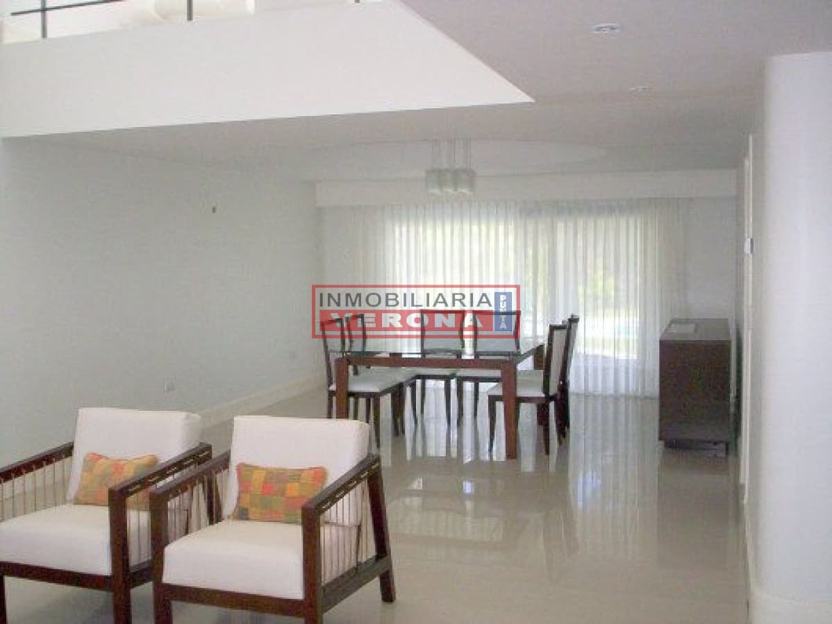 Casa en Beverly Hills, 4 dormitorios * - Inmobiliaria Verona Punta