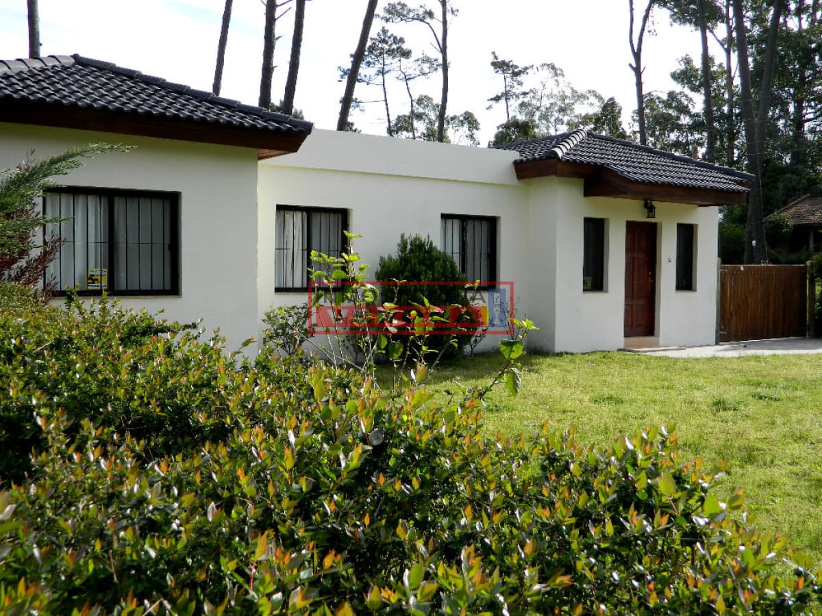 Casa en Pinares, 3 dormitorios * - Inmobiliaria Verona Punta