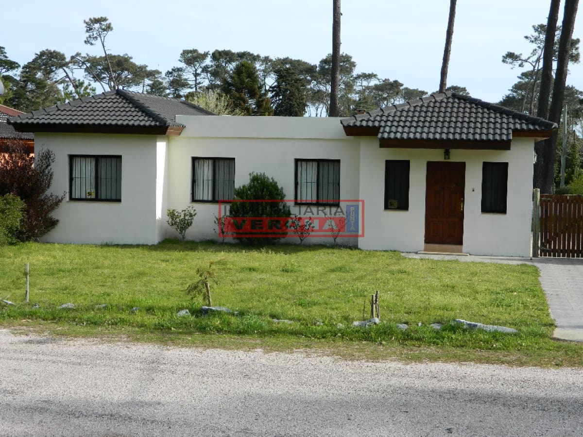 Casa en Pinares, 3 dormitorios * - Inmobiliaria Verona Punta
