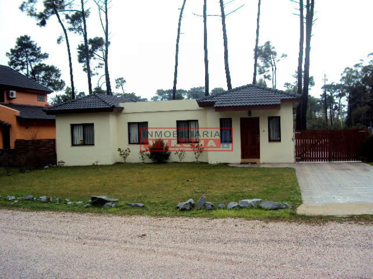 Casa en Pinares, 3 dormitorios * - Inmobiliaria Verona Punta