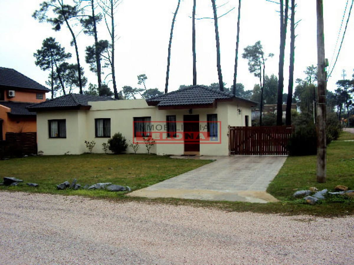 Casa en Pinares, 3 dormitorios * - Inmobiliaria Verona Punta