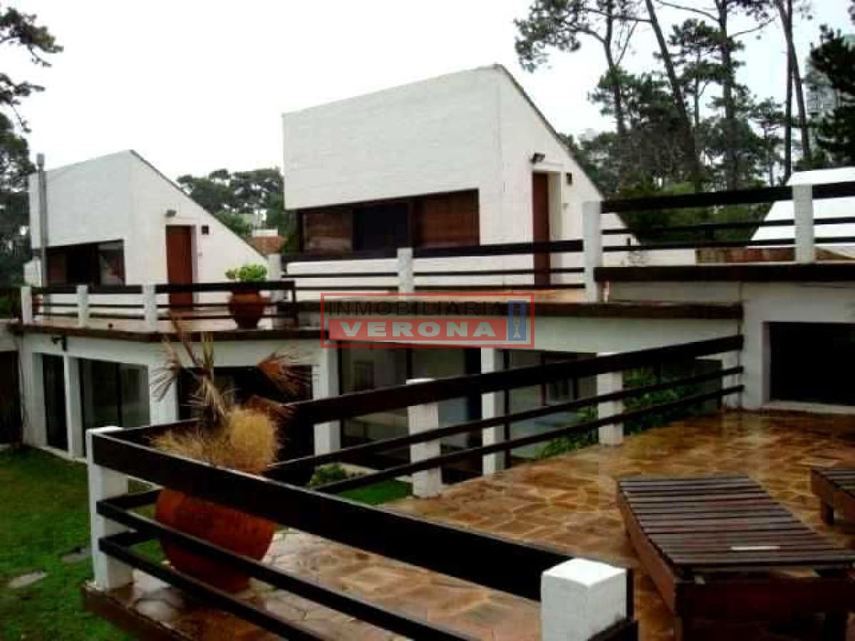 Casa en Mansa, 5 dormitorios * - Inmobiliaria Verona Punta