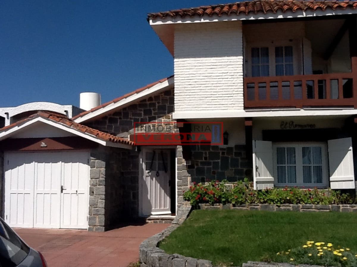 Casa en Peninsula, 4 dormitorios * - Inmobiliaria Verona Punta