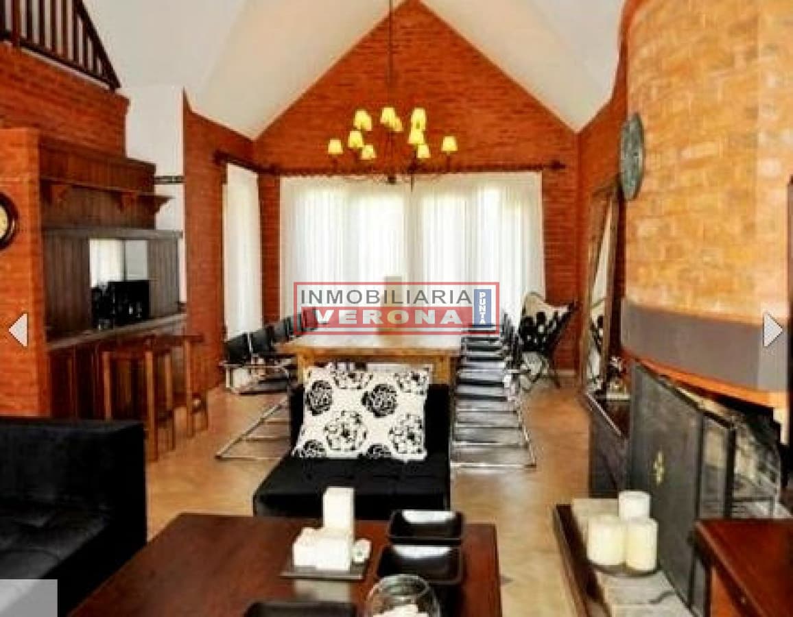 Casa en Pinares, 4 dormitorios * - Inmobiliaria Verona Punta