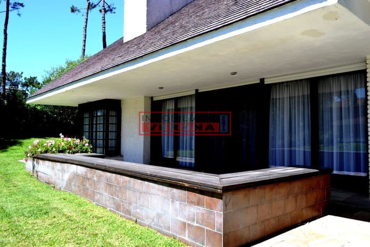 Casa en Cantegril, 5 dormitorios * - Inmobiliaria Verona Punta