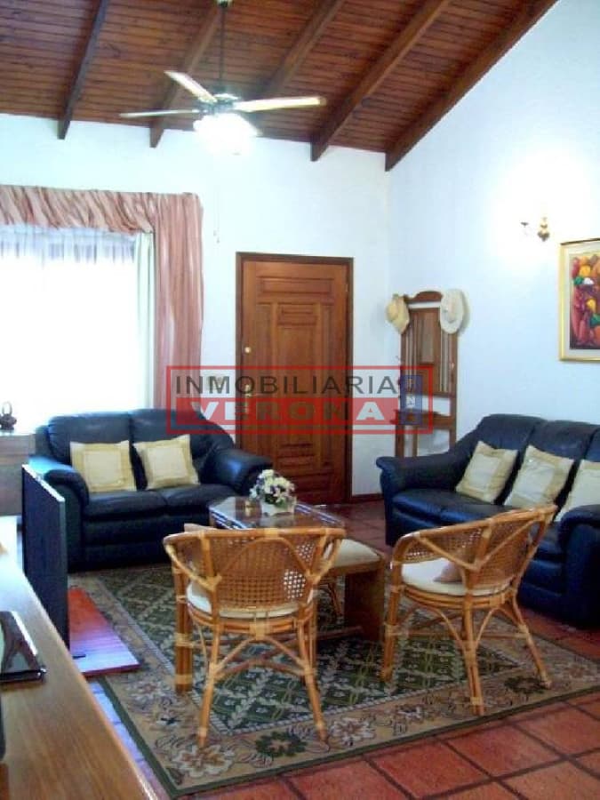 Casa en Mansa, a 6 cuadras del Mar* - Inmobiliaria Verona Punta