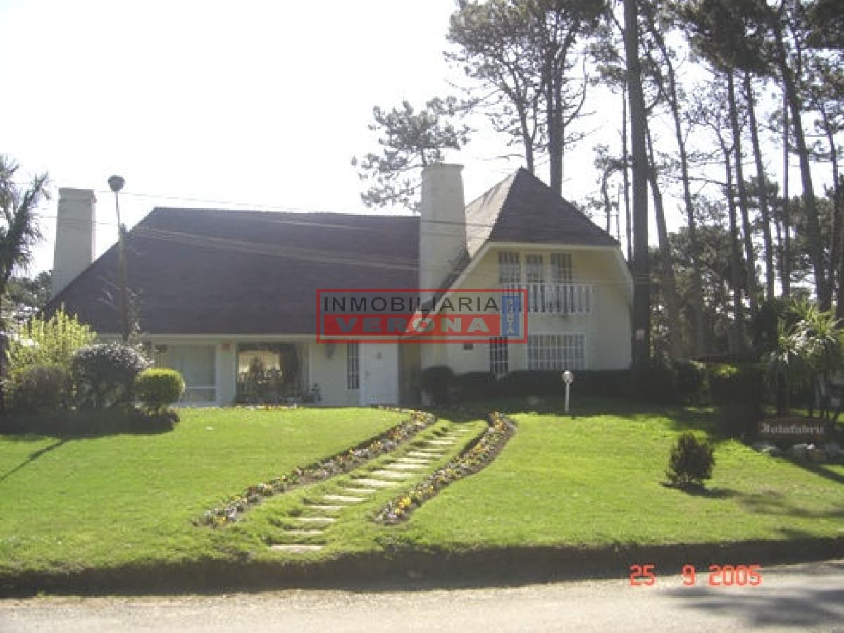 Casa en Lugano, 5 dormitorios * - Inmobiliaria Verona Punta
