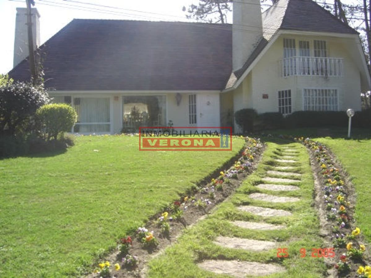 Casa en Lugano, 5 dormitorios * - Inmobiliaria Verona Punta