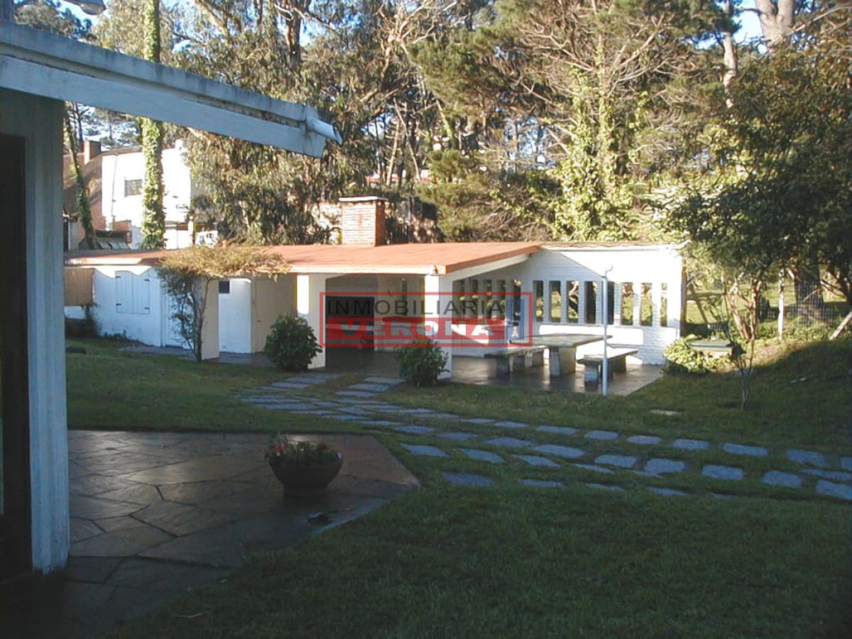 Casa en Mansa, 4 dormitorios * - Inmobiliaria Verona Punta