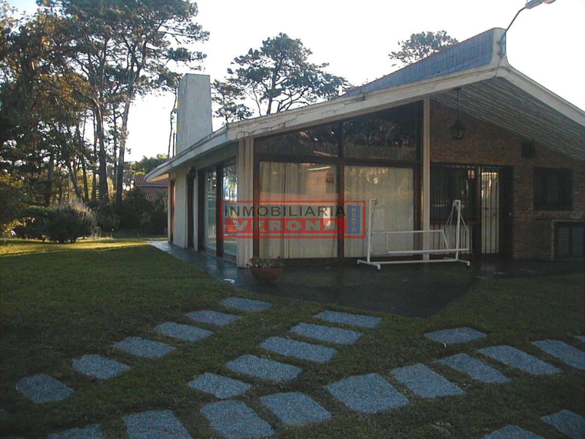 Casa en Mansa, 4 dormitorios * - Inmobiliaria Verona Punta