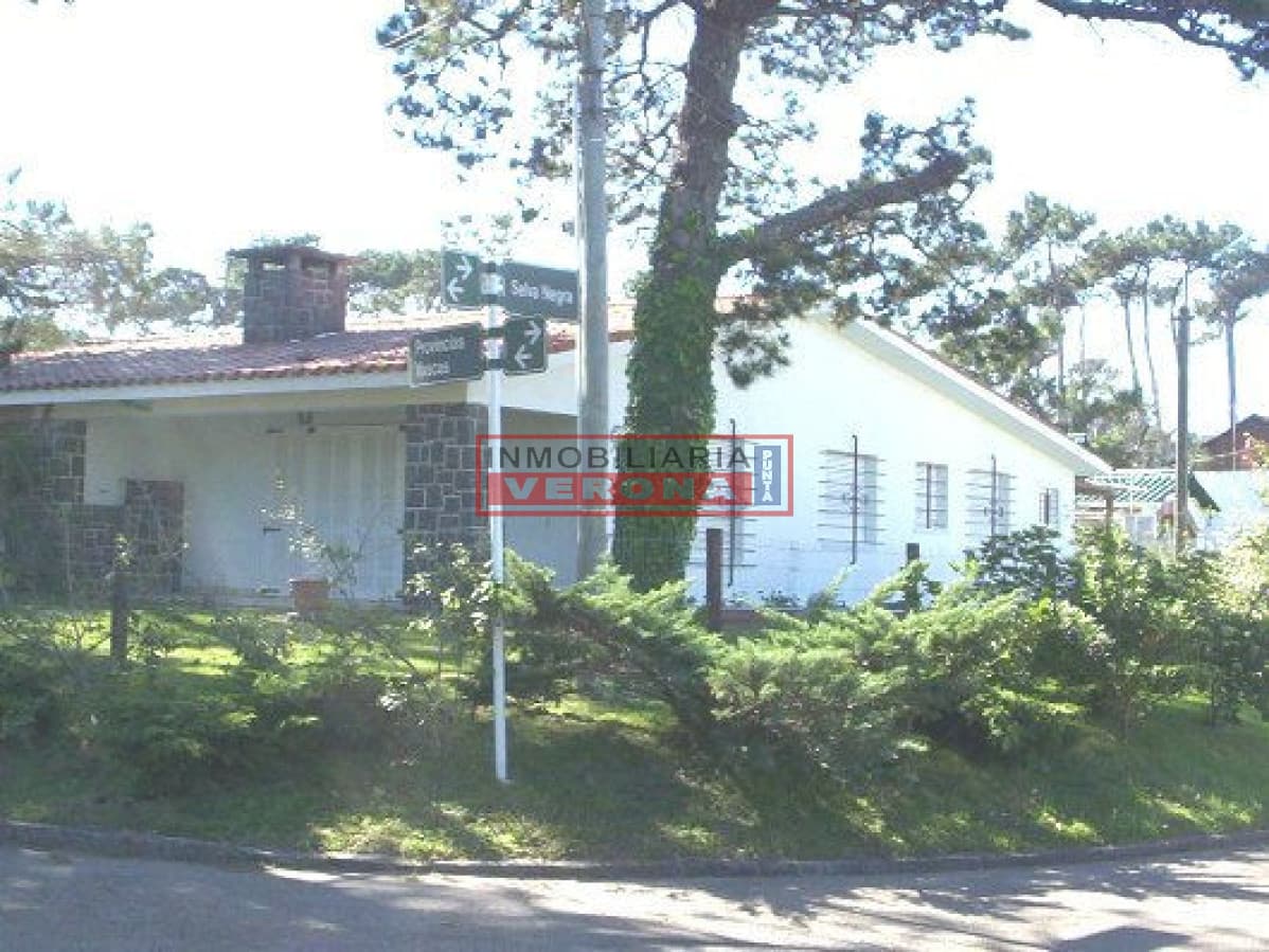 Casa en Mansa, 2 dormitorios * - Inmobiliaria Verona Punta