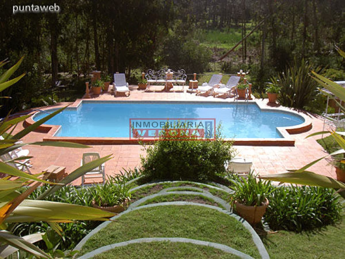 Casa en Golf, 7 dormitorios * - Inmobiliaria Verona Punta